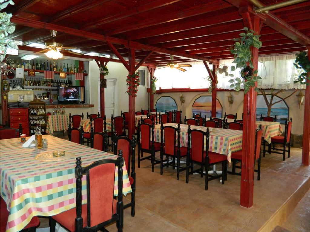 Family Hotel Andreev Nessebar Exterior foto